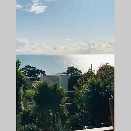 Great Couples Accommodation With Beautiful Sea View Lyme Regis Exterior photo
