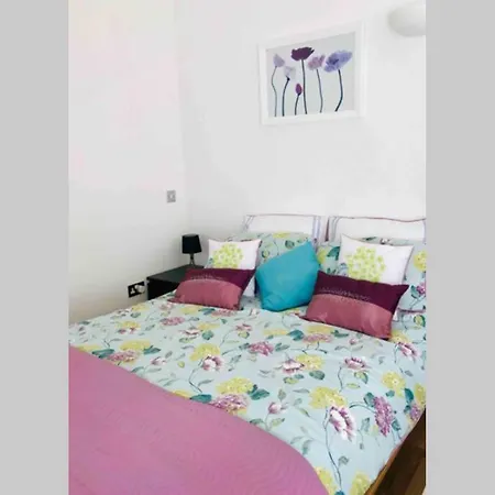 Great Couples Accommodation With Beautiful Sea View Lyme Regis Exterior photo